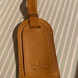 100% AUTHENTIC Louis Vuitton Leather Luggage tag